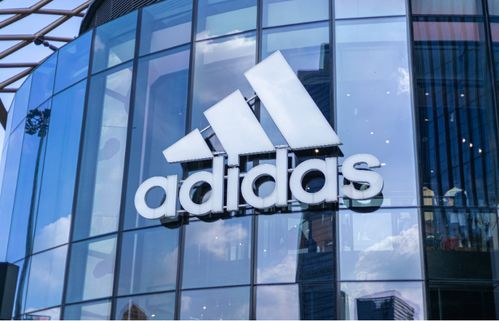 章小蕙成為小紅書帶貨新頂流 快手一季度廣告收入130億 交個朋友入駐京東,羅永浩將現身 morketing周刊239期